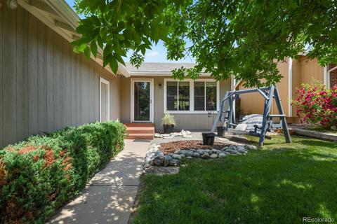 16611 E Ithaca Pl, Aurora, CO 80013 photo 2