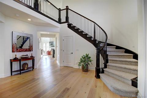 27701 E Lakeview Dr, Aurora, CO 80016 photo 2
