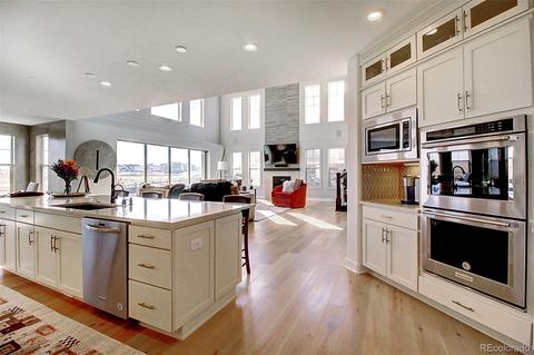 27701 E Lakeview Dr, Aurora, CO 80016 photo 4