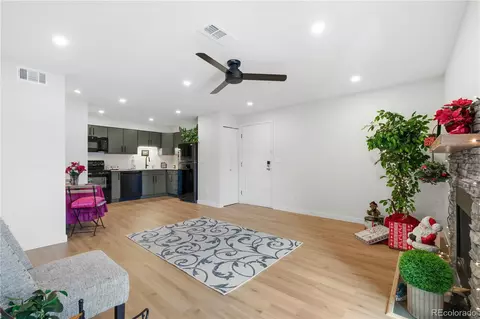 2575 S Syracuse Way #D-205, Denver, CO 80231