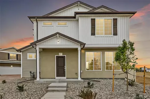 46585 Sunflower Ln, Bennett, CO 80102