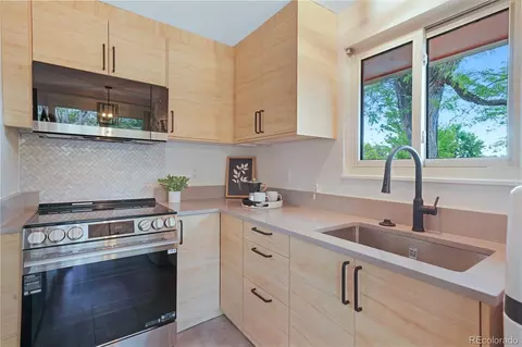 Kitchen - 3290 Darley Ave, Boulder, CO 80305 photo 1 of 2