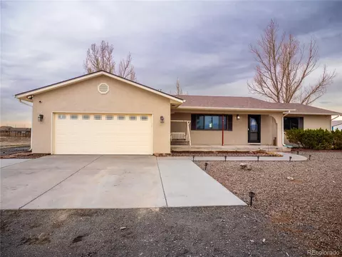 496 Earl Dr, Pueblo West, CO 81007