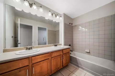 Bath - 23372 E Chenango Pl, Aurora, CO 80016 photo 2 of 2