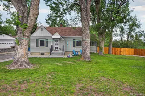 1050 Pikeview St, Lakewood, CO 80215
