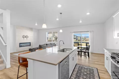 Kitchen - 1907 Mount Monroe Dr, Berthoud, CO 80513 photo 5 of 5