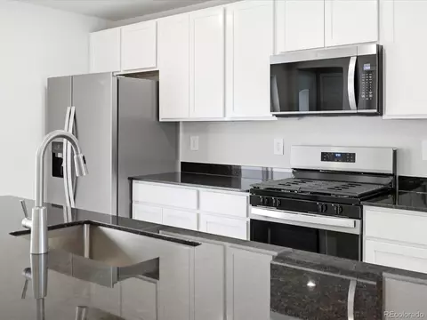 Kitchen - 4721 Talley St, Morrison, CO 80465 photo 6 of 6