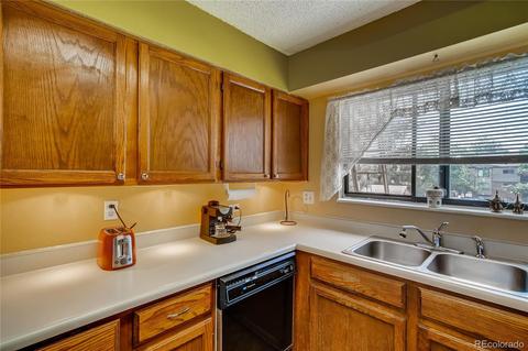 418 Wright St #203, Lakewood, CO 80228 photo 9