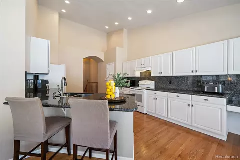 Kitchen - 6148 S Killarney Dr, Centennial, CO 80016 photo 3 of 5