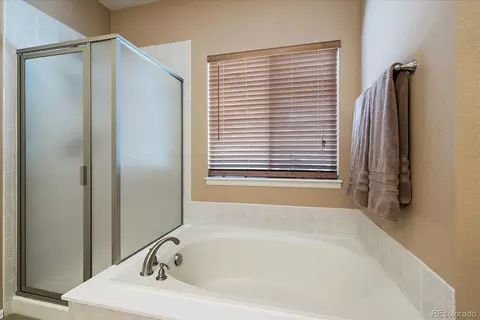 Bath - 6148 S Killarney Dr, Centennial, CO 80016 photo 3 of 6