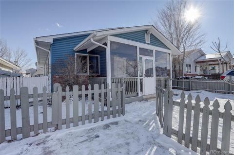 14520 Elk Dr, Denver, CO 80239 photo 2