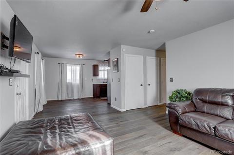 14520 Elk Dr, Denver, CO 80239 photo 8