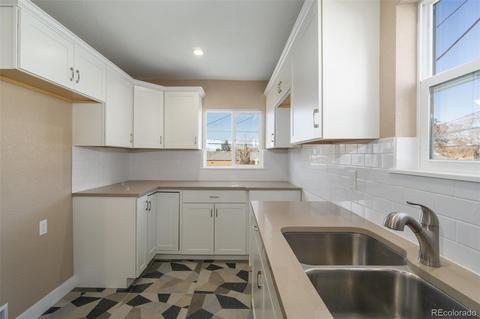 3453 N Steele St, Denver, CO 80205 photo 17