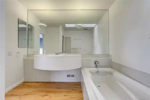 391 N Ogden St, Denver, CO 80218 photo 29