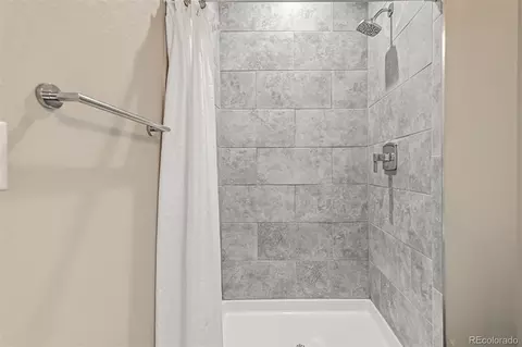 Bath - 526 Foxtail Pl, Wiggins, CO 80654 photo 2 of 3