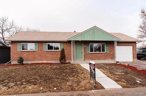 5517 Carson St, Denver, CO 80239 photo 1