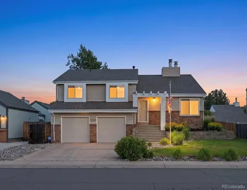 19853 E Greenwood Dr, Aurora, CO 80013