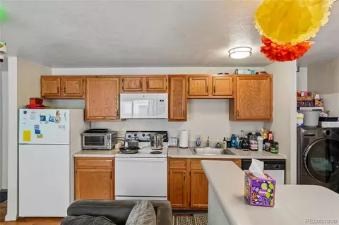 Kitchen - 961 16th St #8, Boulder, CO 80302 photo 3 of 3