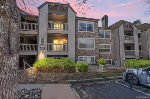 9222 E Arbor Cir #L, Englewood, CO 80111