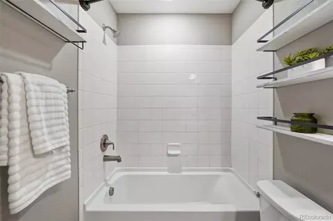 Bath - 23201 E Jamison Dr, Aurora, CO 80016 photo 4 of 5