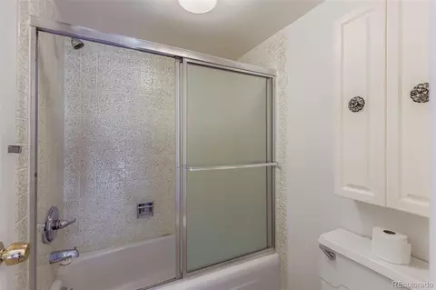 Bath - 955 Eudora St #204E, Denver, CO 80220 photo 2 of 4