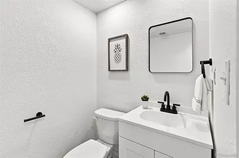 Bath - 19557 E Floyd Ave, Aurora, CO 80013 photo 1 of 3
