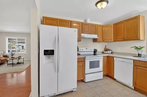1908 Geneva St, Aurora, CO 80010 photo 12