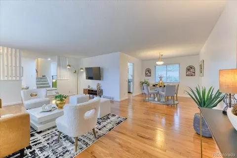 569 S Field Ct, Lakewood, CO 80226