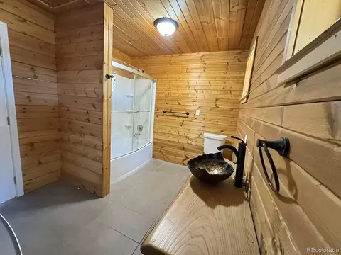 Bath - 503 Buffalo Ridge Rd, Como, CO 80456 photo 1 of 3