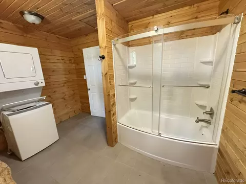Bath - 503 Buffalo Ridge Rd, Como, CO 80456 photo 3 of 3