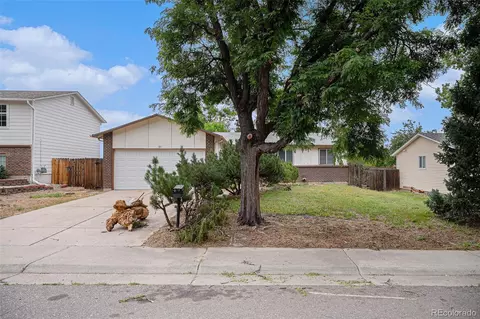 2832 S Mobile St, Aurora, CO 80013