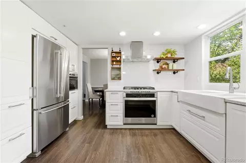 Kitchen - 1127 E Kettle Pl, Centennial, CO 80122 photo 1 of 4