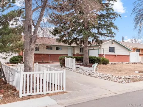 418 S Wheeling Way, Aurora, CO 80012