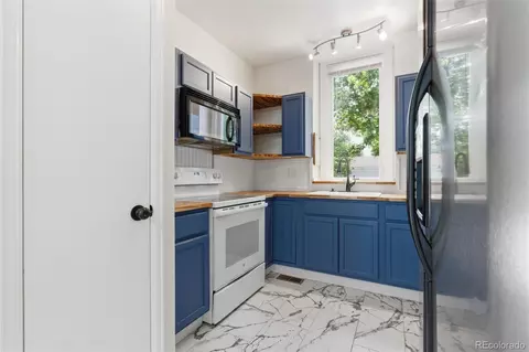 Kitchen - 19429 E Brown Dr, Aurora, CO 80013 photo 2 of 2