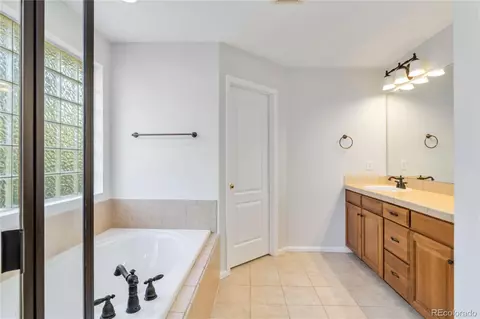 Bath - 6055 Ulysses Ave, Firestone, CO 80504 photo 4 of 5