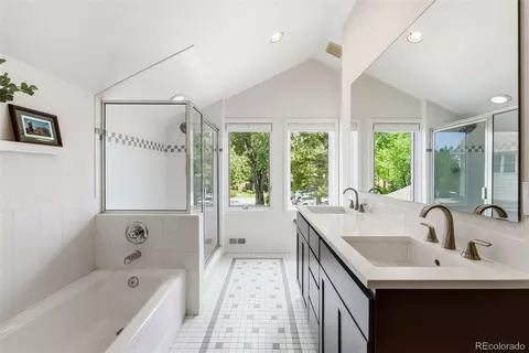 Bath - 1464 Sumac Ave, Boulder, CO 80304 photo 2 of 3