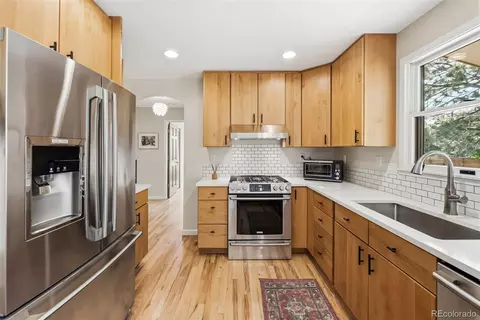 Kitchen - 1464 Sumac Ave, Boulder, CO 80304 photo 5 of 6