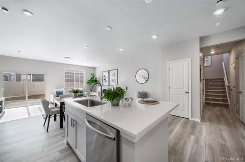 22295 E 39th Ave, Aurora, CO 80019 photo 4