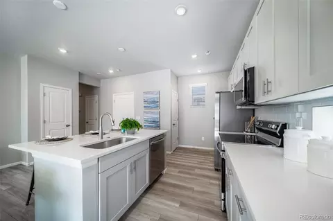 22295 E 39th Ave, Aurora, CO 80019 photo 3