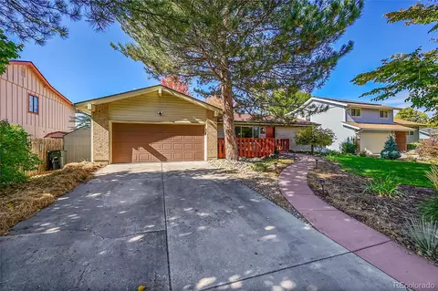 1377 S Oswego Ct, Aurora, CO 80012