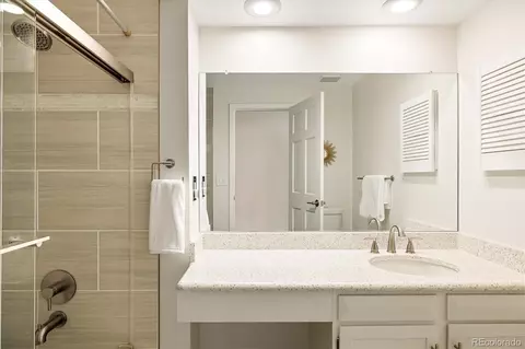 Bath - 4311 Carter Trl, Boulder, CO 80301 photo 1 of 1