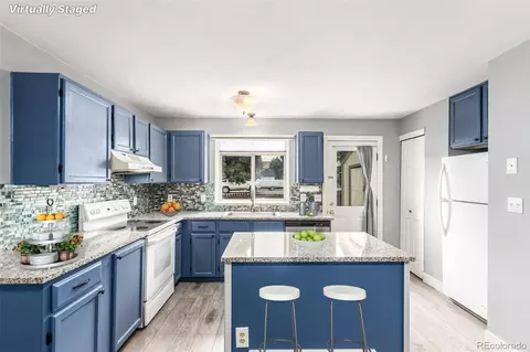 9626 W Chatfield Ave #D, Littleton, CO 80128