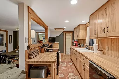 Kitchen - 27131 Log Trl, Conifer, CO 80433 photo 1 of 4