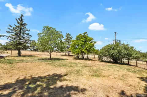 Exterior - 511 E 3rd Ave, Castle Rock, CO 80108 photo 9 of 10