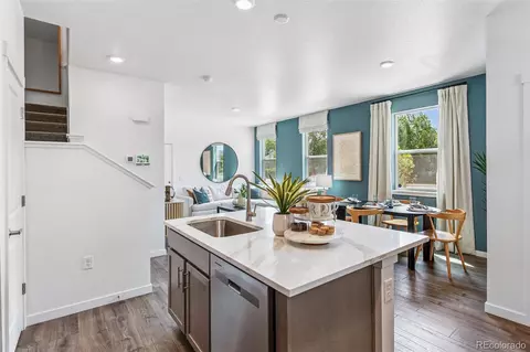 22302 E 7th Pl, Aurora, CO 80018 photo 8