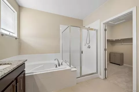 Bath - 24646 E Calhoun Pl #C, Aurora, CO 80016 photo 3 of 4