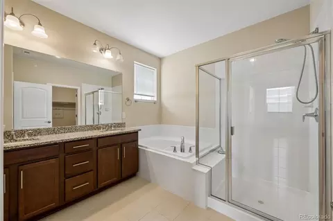 Bath - 24646 E Calhoun Pl #C, Aurora, CO 80016 photo 2 of 4