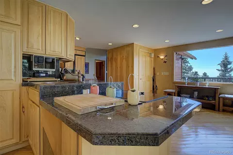 Kitchen - 448 Cr-b, Pine, CO 80470 photo 2 of 4
