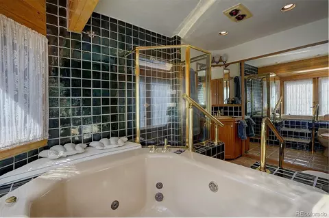 Bath - 448 Cr-b, Pine, CO 80470 photo 2 of 4