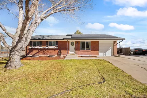 8455 W Capri Pl, Littleton, CO 80123
